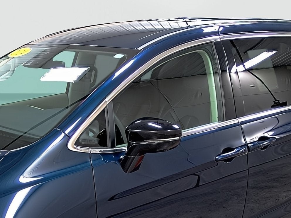 Used 2024 Chrysler Pacifica Touring-L FWD image 8