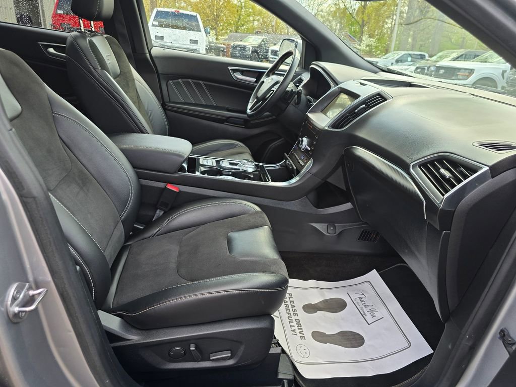 Used 2020 Ford Edge ST w/ Equipment Group 401A AWD/4WD image 13