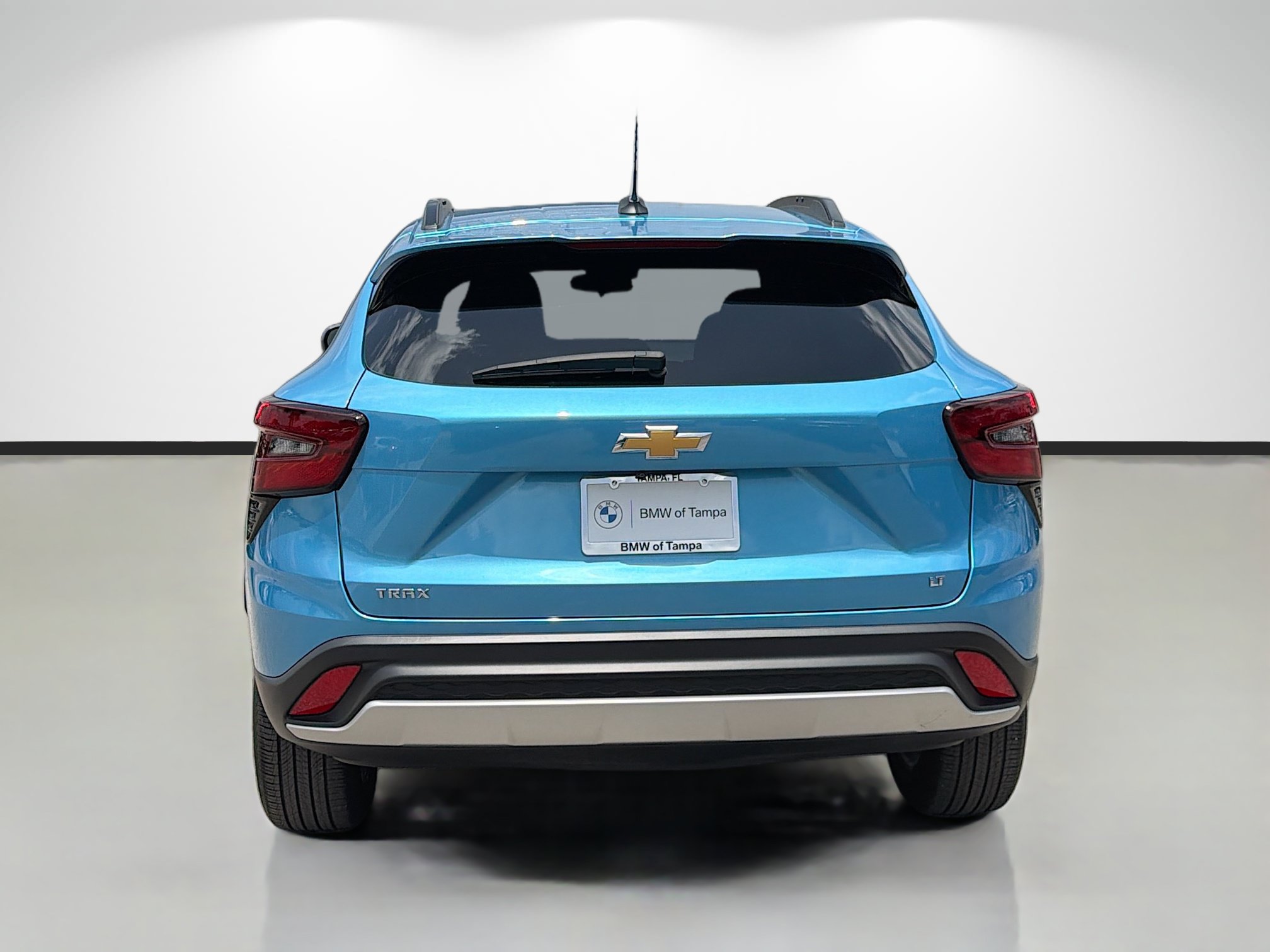 Used 2025 Chevrolet Trax LT w/ LT Convenience Package FWD image 4