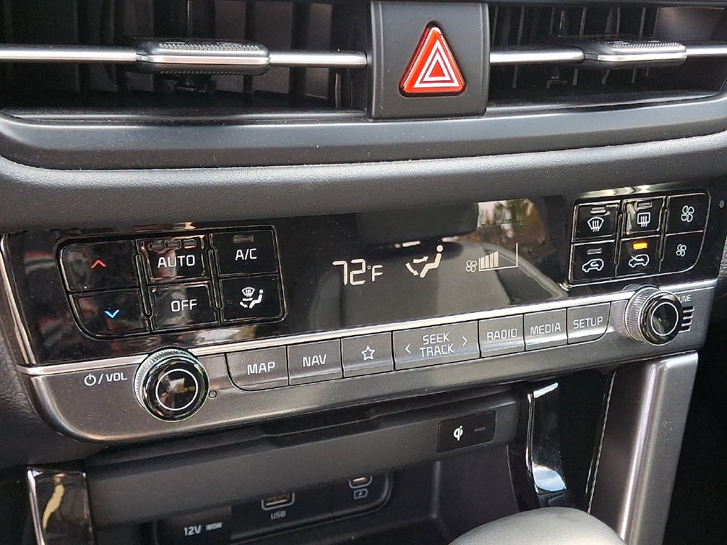 Certified 2024 Kia Seltos EX AWD/4WD image 17