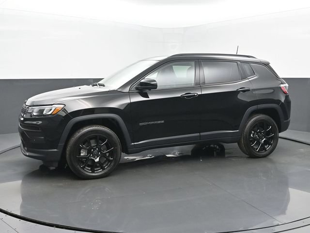New 2025 Jeep Compass Latitude w/ Sun & Sound Group AWD/4WD image 2