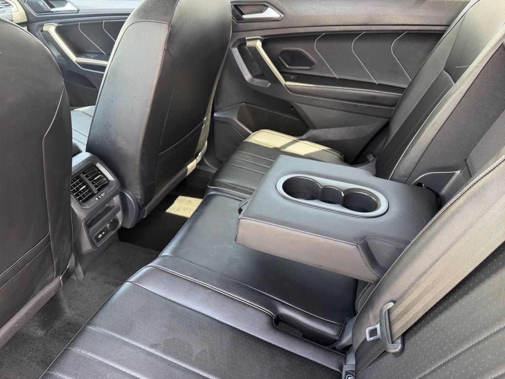 Used 2024 Volkswagen Tiguan SE FWD image 17