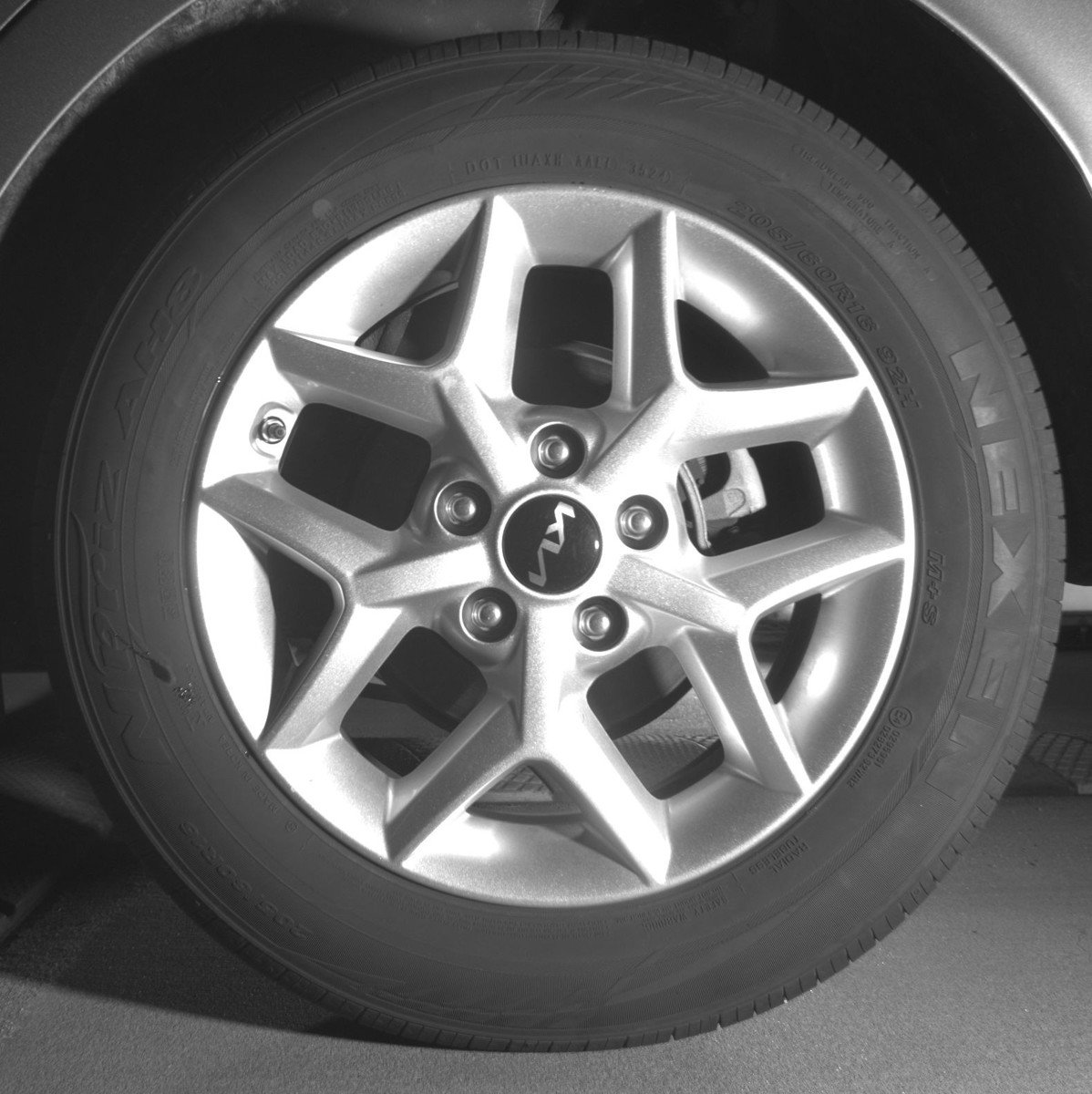 Used 2025 Kia Soul LX w/ LX Technology Package FWD image 14