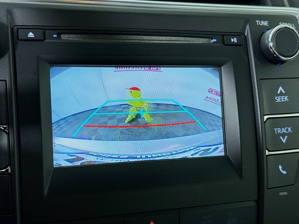 Used 2015 Toyota Camry LE FWD image 6