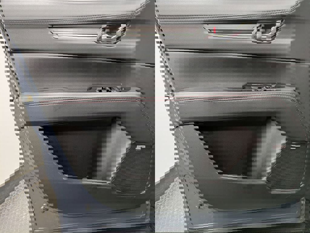 Certified 2023 MAZDA CX-5 Carbon Edition image 9