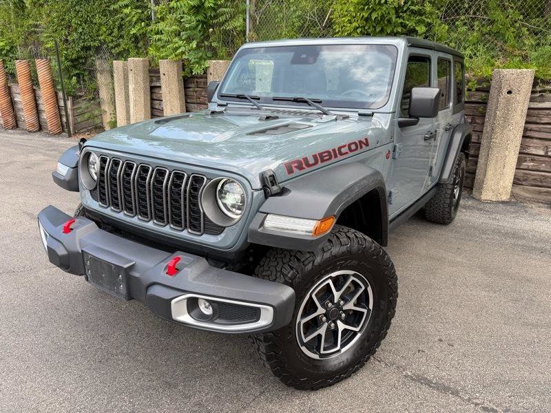 Used 2025 Jeep Wrangler Unlimited Rubicon AWD/4WD image 1