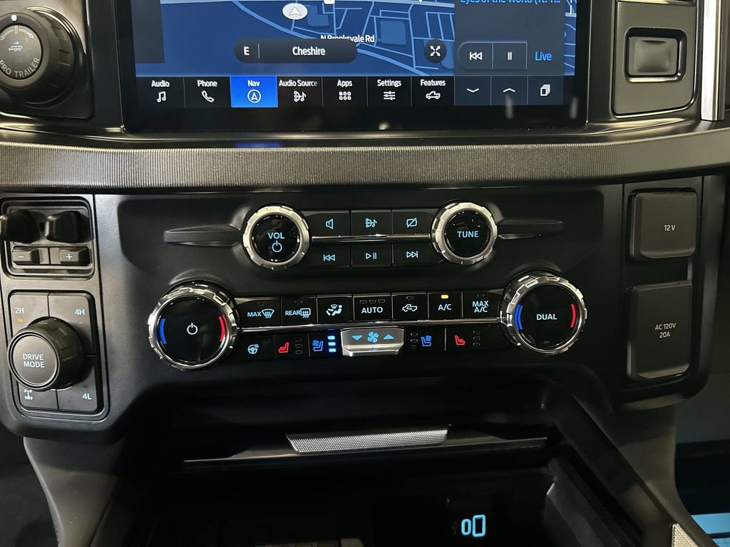 Used 2024 Ford F350 Platinum w/ FX4 Off-Road Package image 19