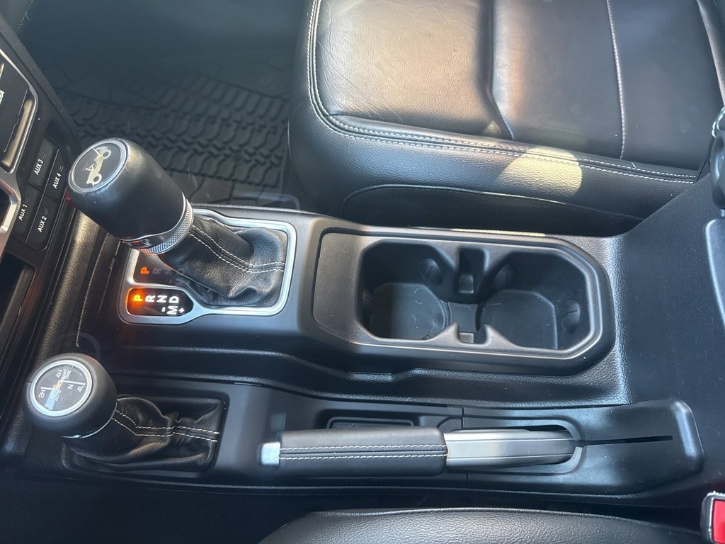 Used 2018 Jeep Wrangler Unlimited Sahara image 23