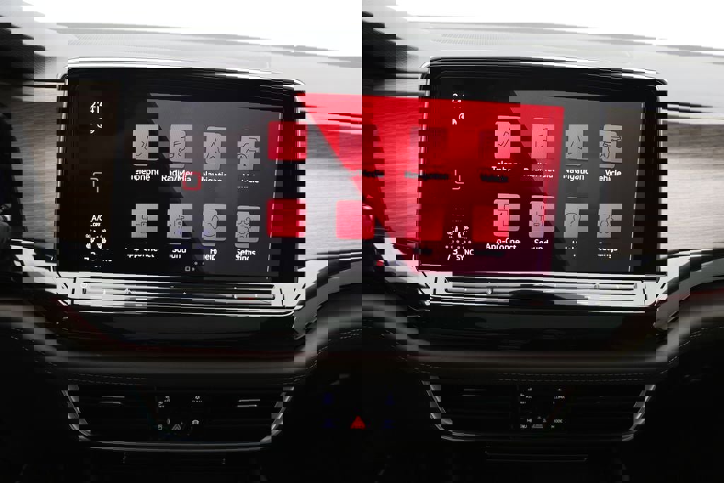 Used 2025 Volkswagen Atlas SEL image 23