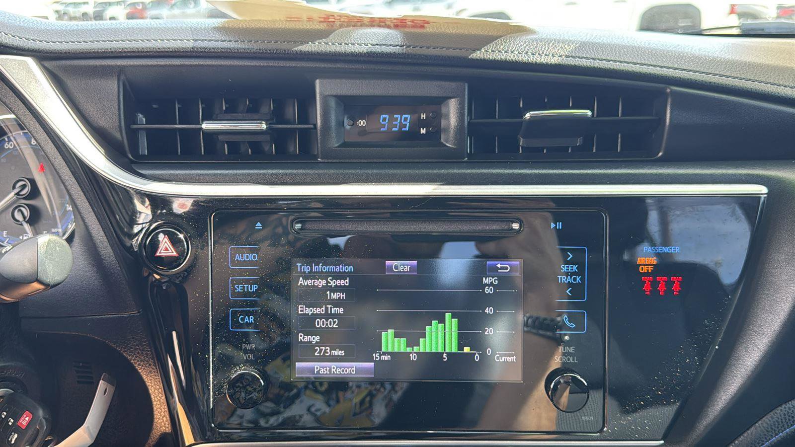 Used 2019 Toyota Corolla SE w/ Carpet Mat Package (TMS) FWD image 19