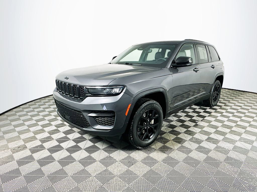 Certified 2024 Jeep Grand Cherokee Altitude image 6