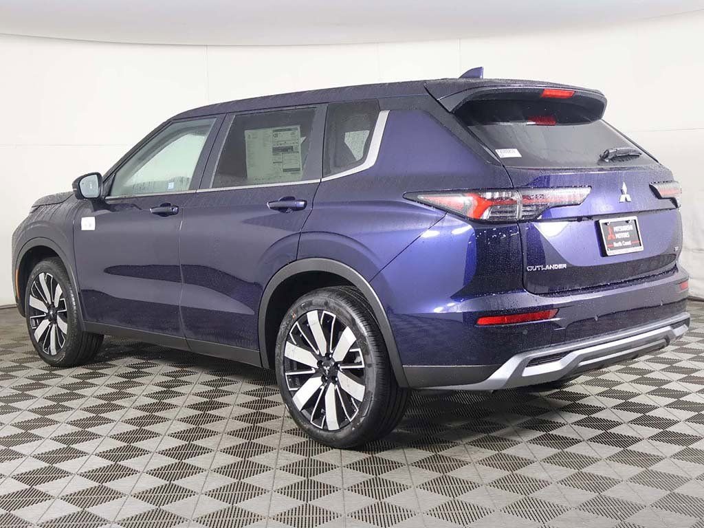 New 2026 Mitsubishi Outlander SE FWD image 10