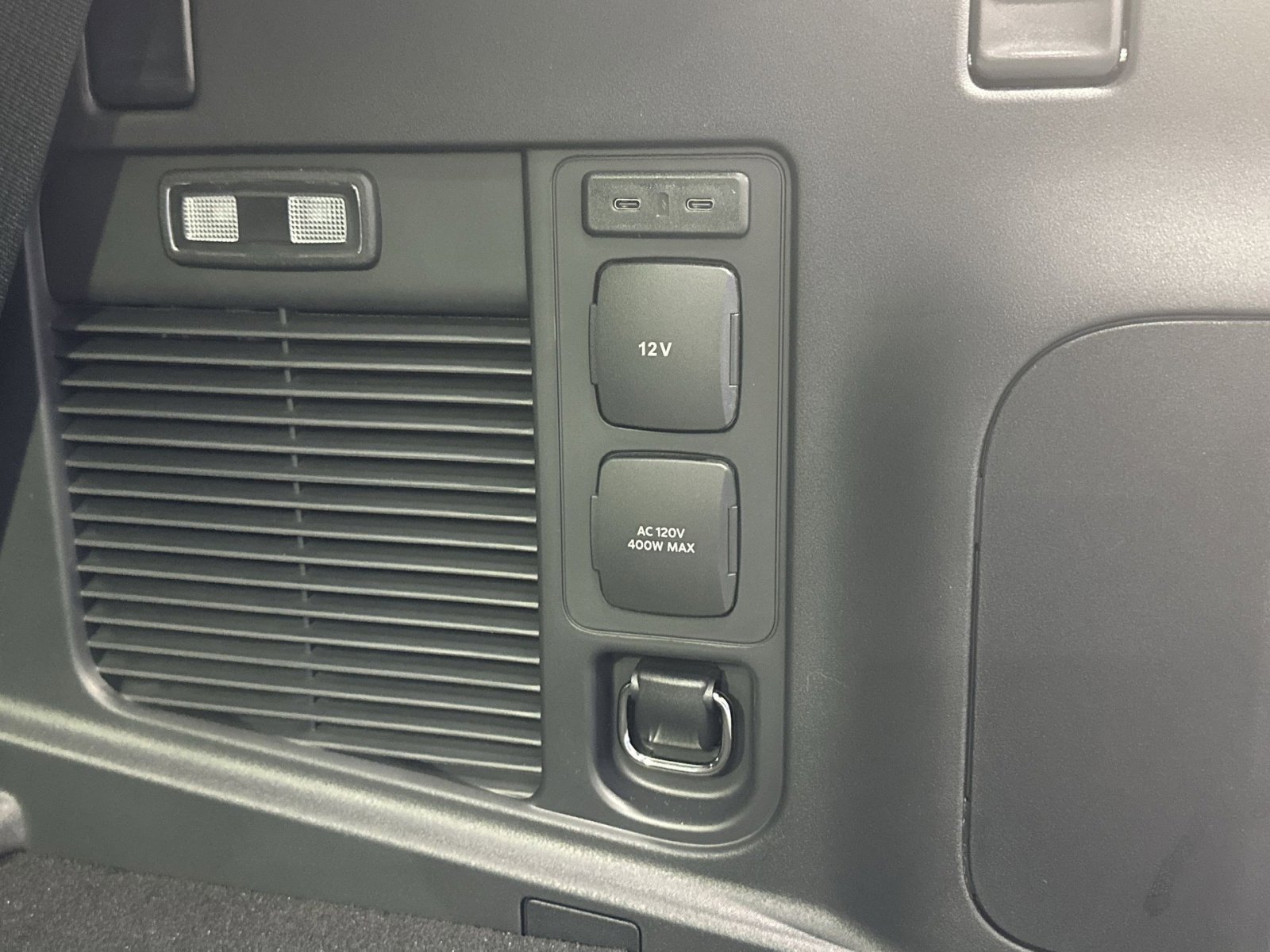 New 2025 Ford Expedition Active image 38