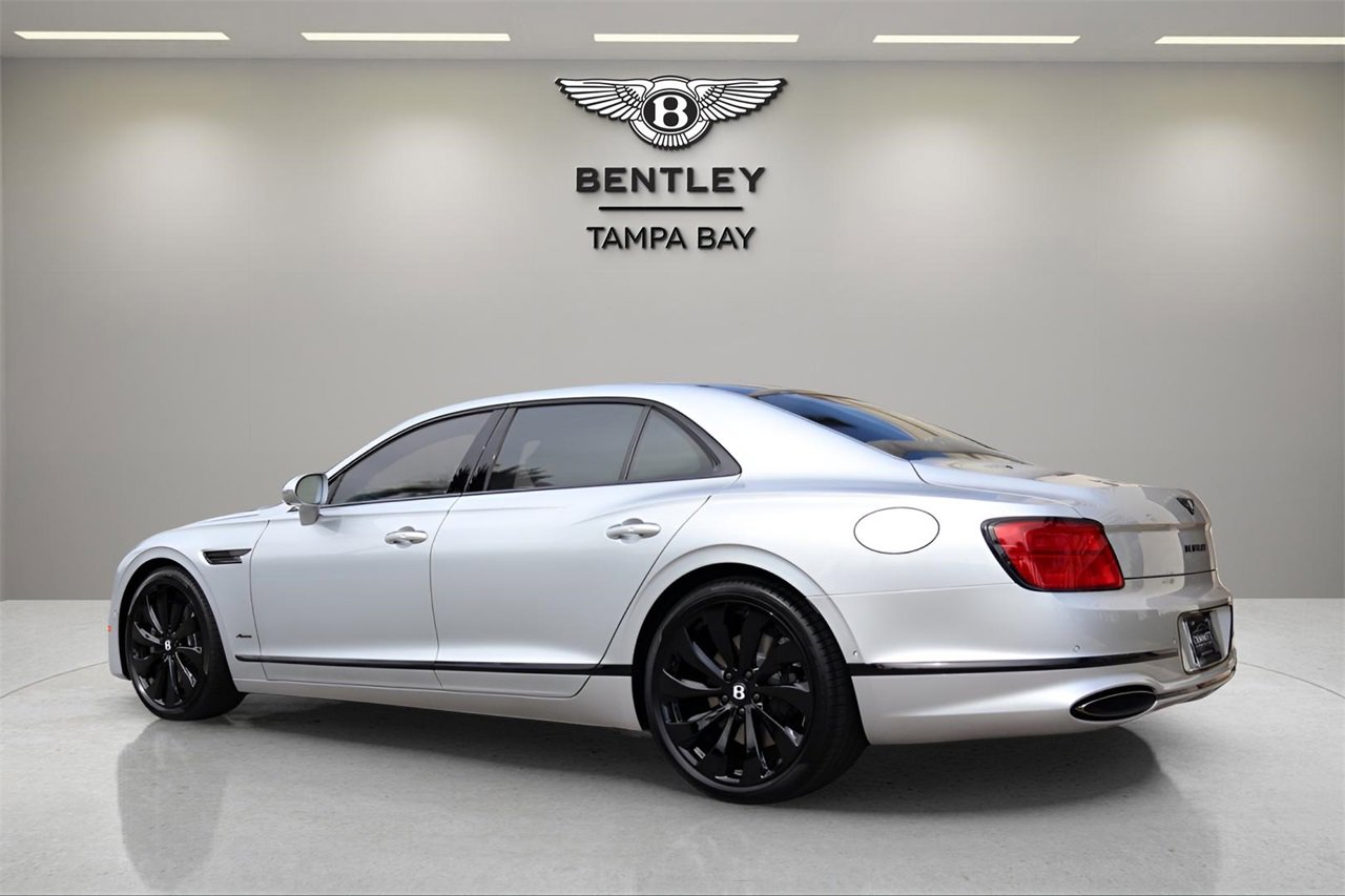 New 2026 Bentley Flying Spur Azure image 3