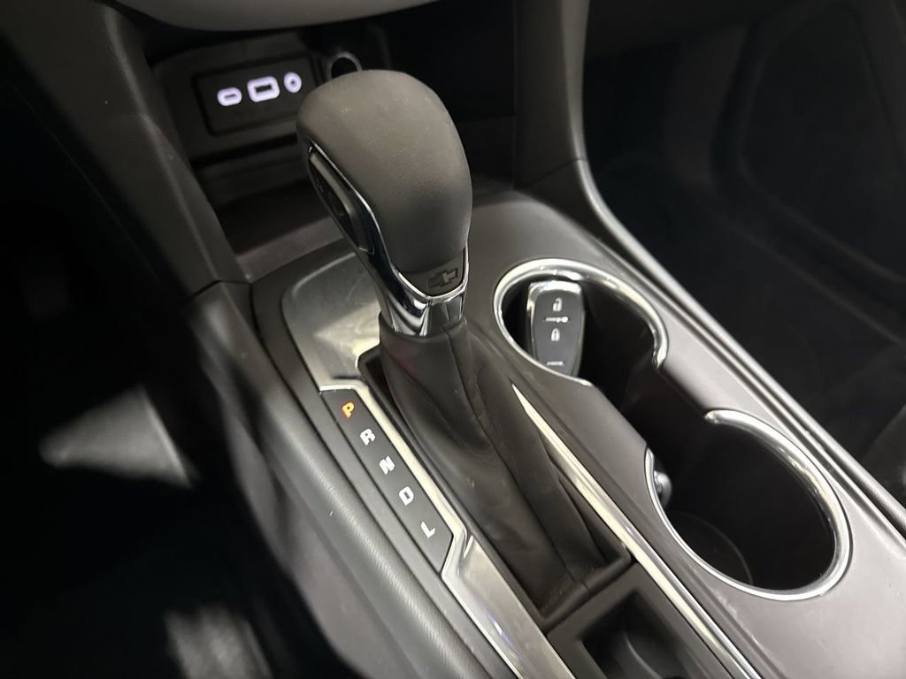 Used 2022 Chevrolet Equinox LS w/ LS Convenience Package image 17