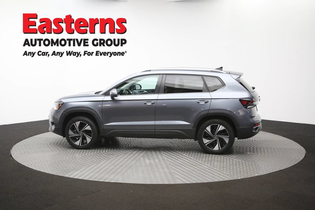 Used 2025 Volkswagen Taos SE AWD/4WD image 59