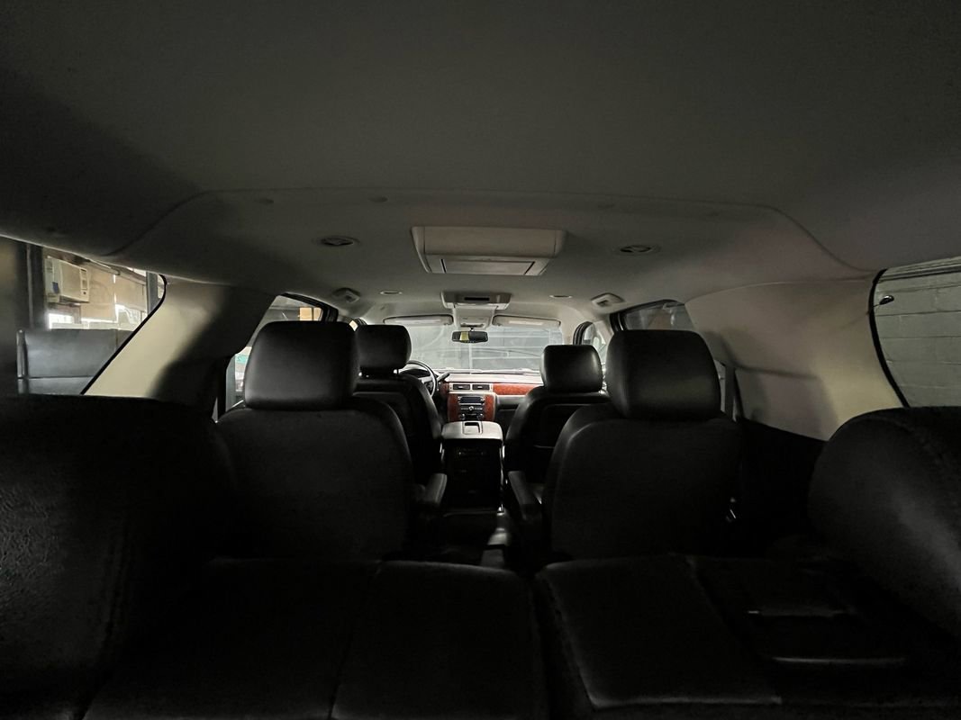 Used 2014 Chevrolet Suburban LT image 33