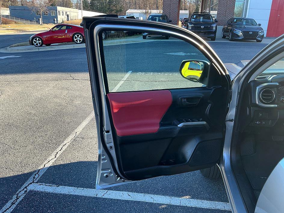 Used 2021 Toyota Tacoma SR5 image 11