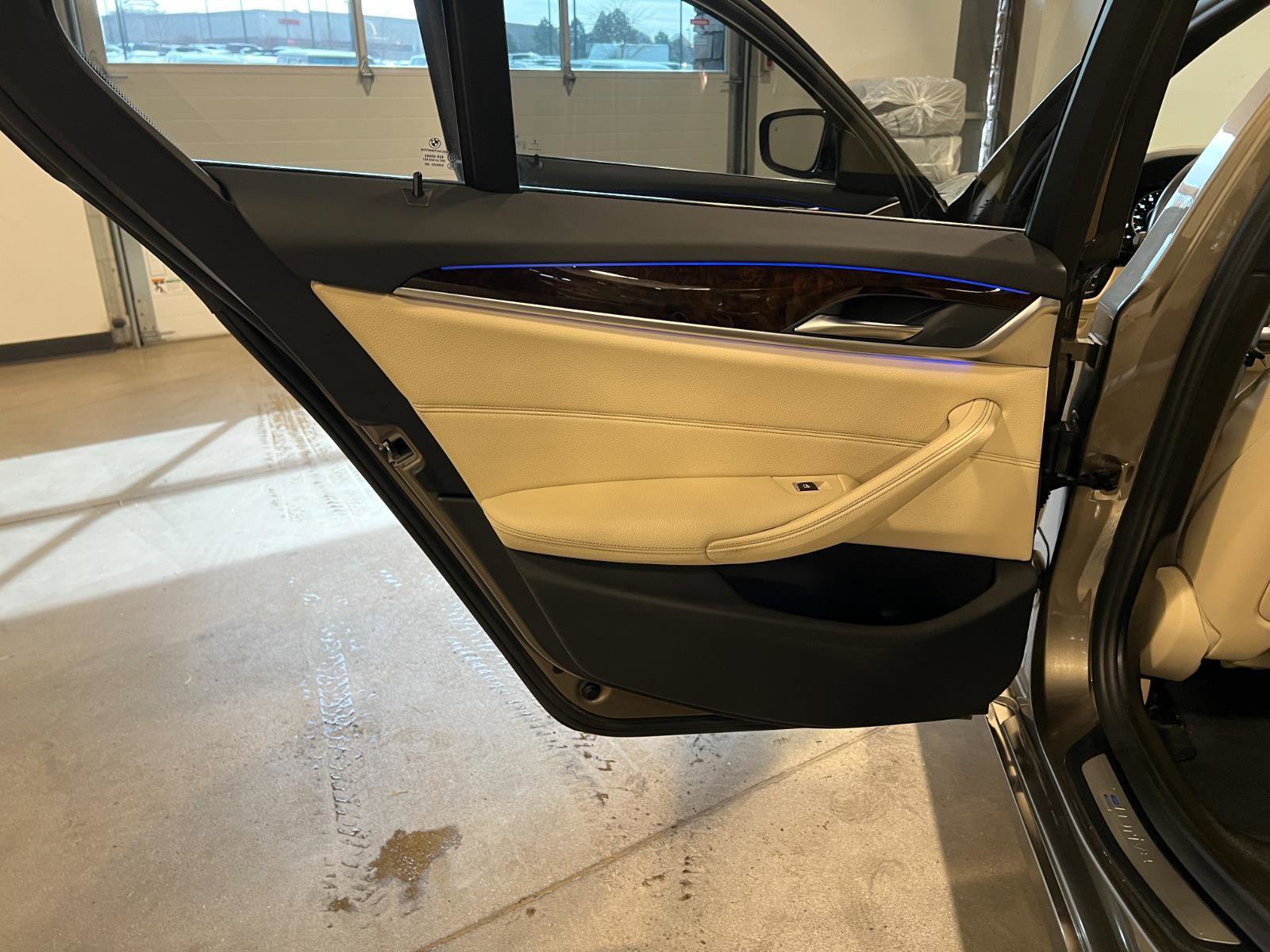 Used 2019 BMW 530e xDrive 530e xDrive iPerformance w/ Premium Package image 33