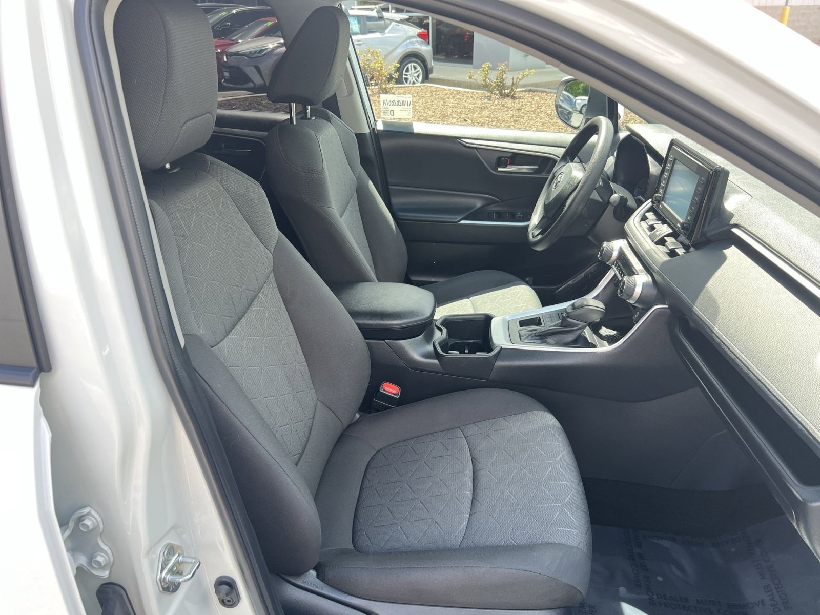 Used 2022 Toyota RAV4 XLE AWD/4WD image 33