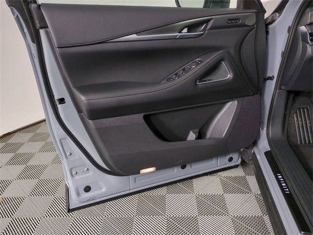 Certified 2025 INFINITI QX60 Luxe w/ Black Edition image 18