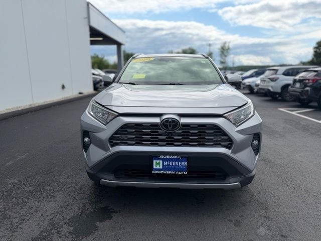Used 2020 Toyota RAV4 Limited AWD/4WD image 4