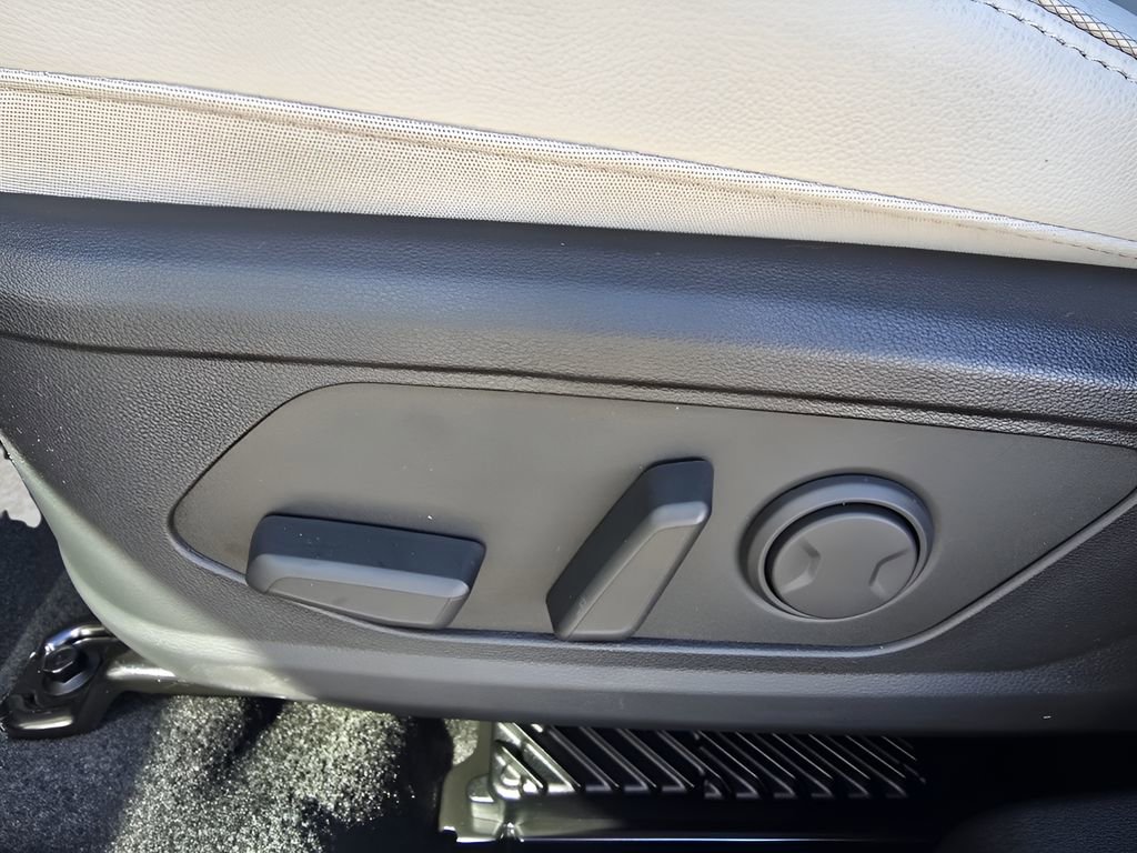 New 2026 Hyundai Tucson Limited w/ Tow & Go Package image 16