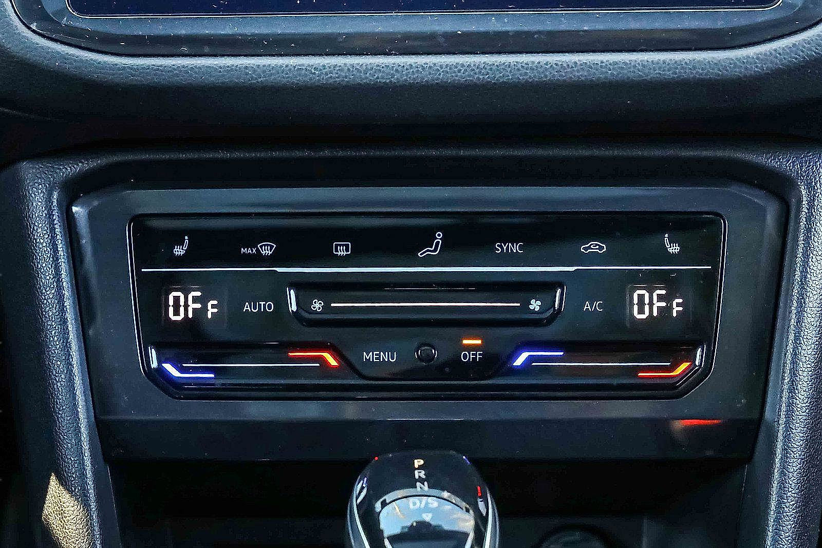 Used 2022 Volkswagen Tiguan SE R-Line image 14