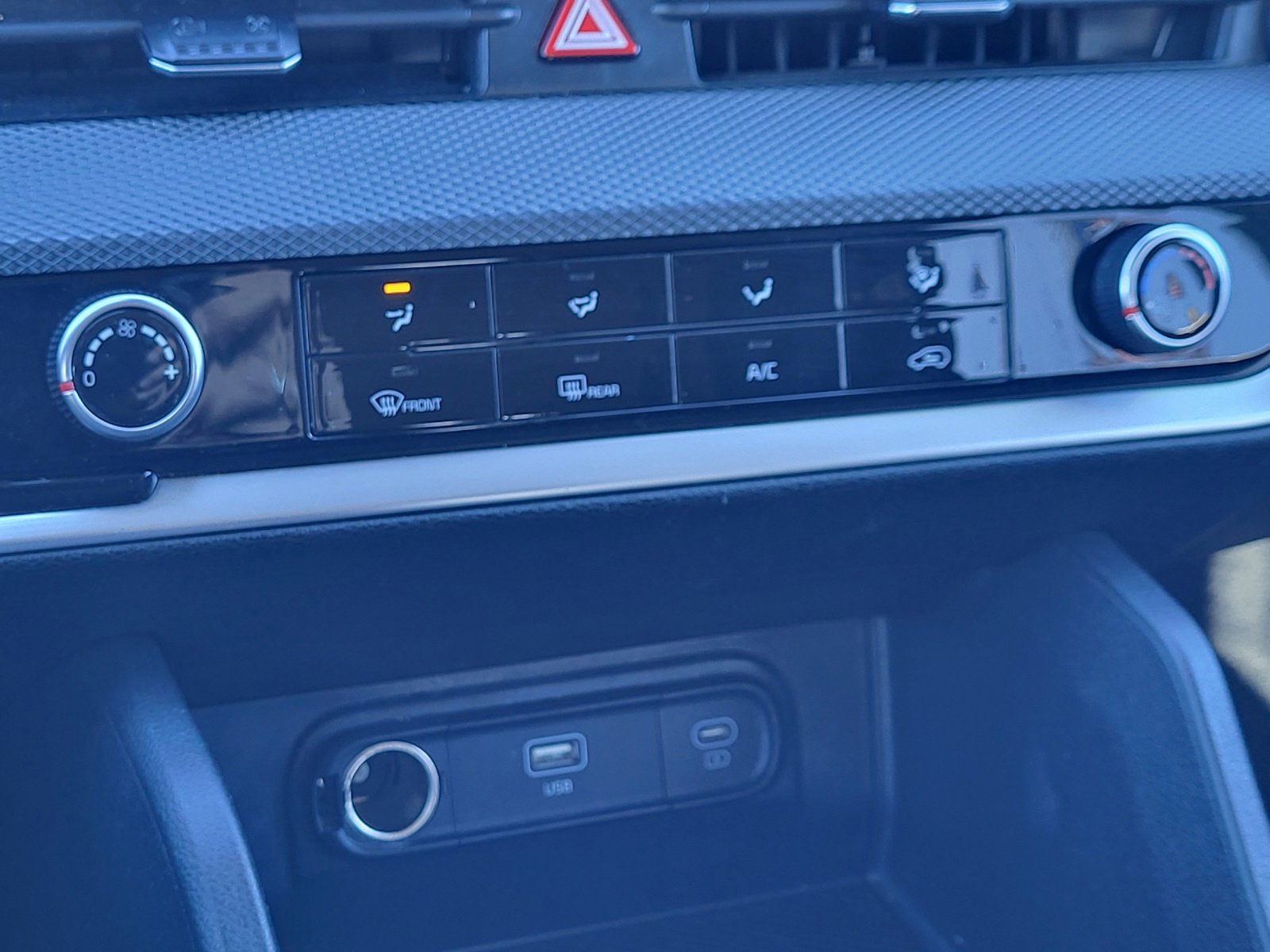 Used 2024 Kia Sportage LX image 29