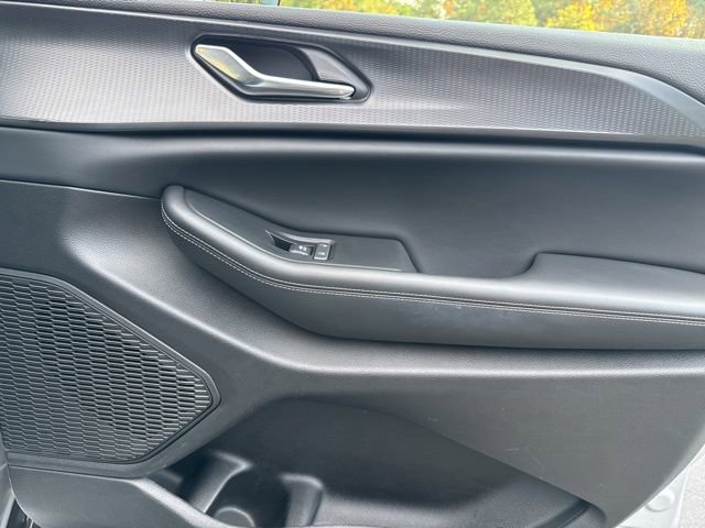 Used 2024 Jeep Grand Cherokee Altitude image 27