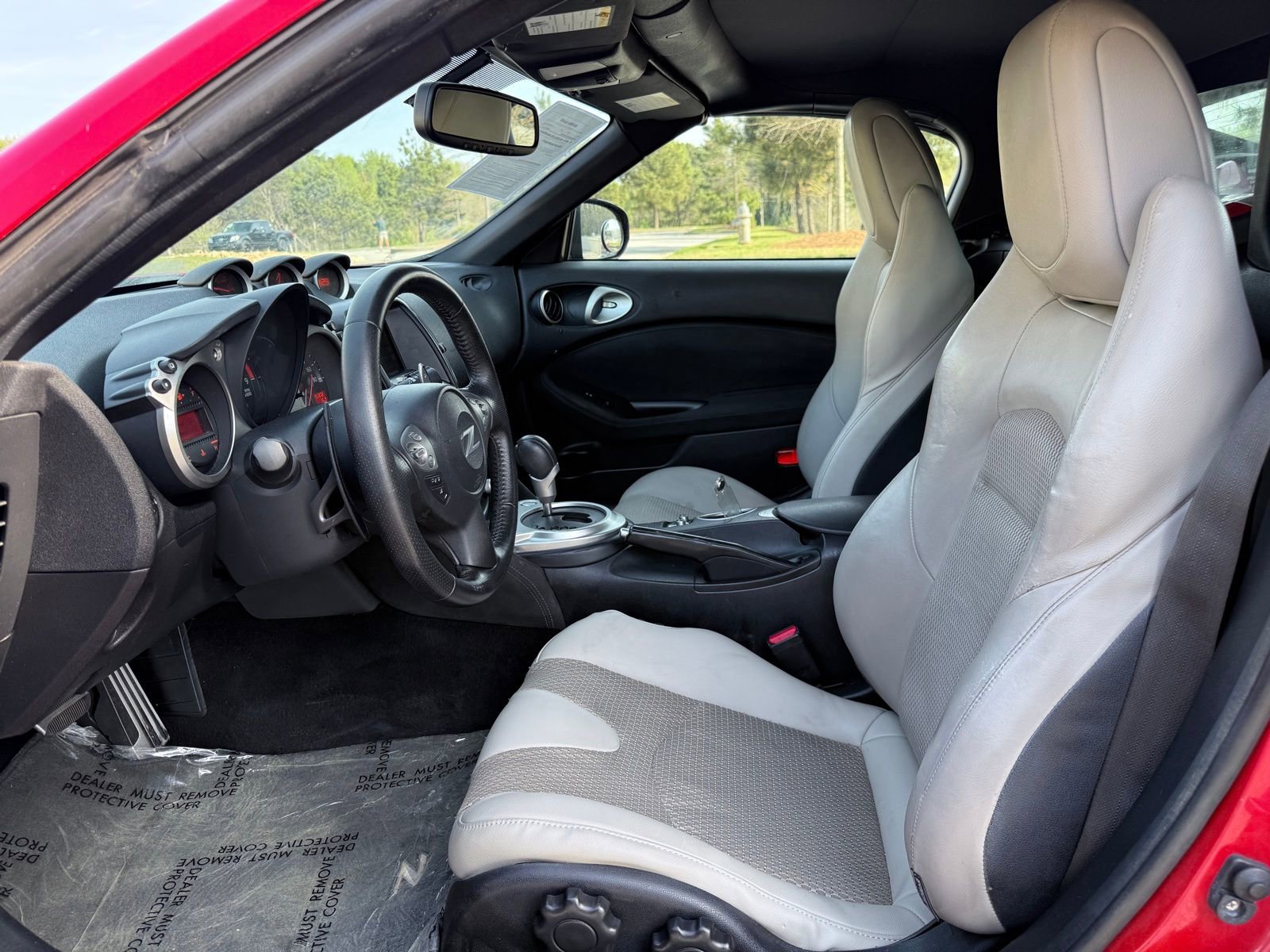 Used 2017 Nissan 370Z Touring Sport RWD image 34