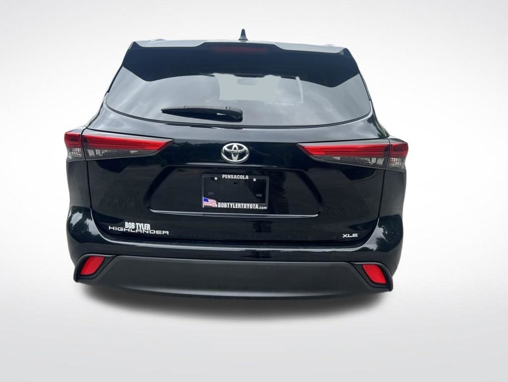Used 2020 Toyota Highlander XLE FWD image 6