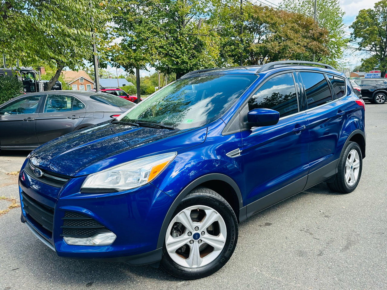 Used 2016 Ford Escape SE w/ SE Leather Comfort Package image 2
