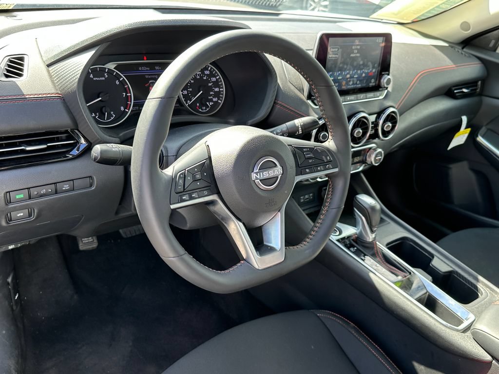 Used 2025 Nissan Sentra SR FWD image 21
