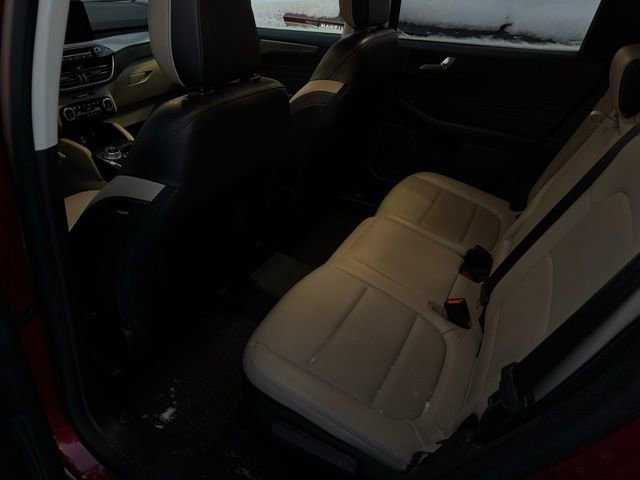 Used 2022 Ford Escape Titanium w/ Class II Trailer Tow Package image 19