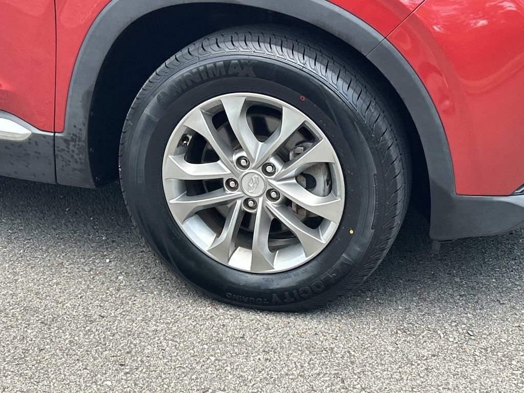 Used 2019 Hyundai Santa Fe SE AWD/4WD image 9