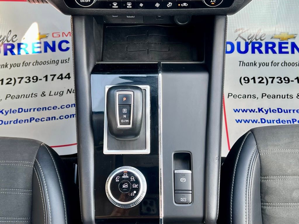 Used 2024 Mitsubishi Outlander SE image 32