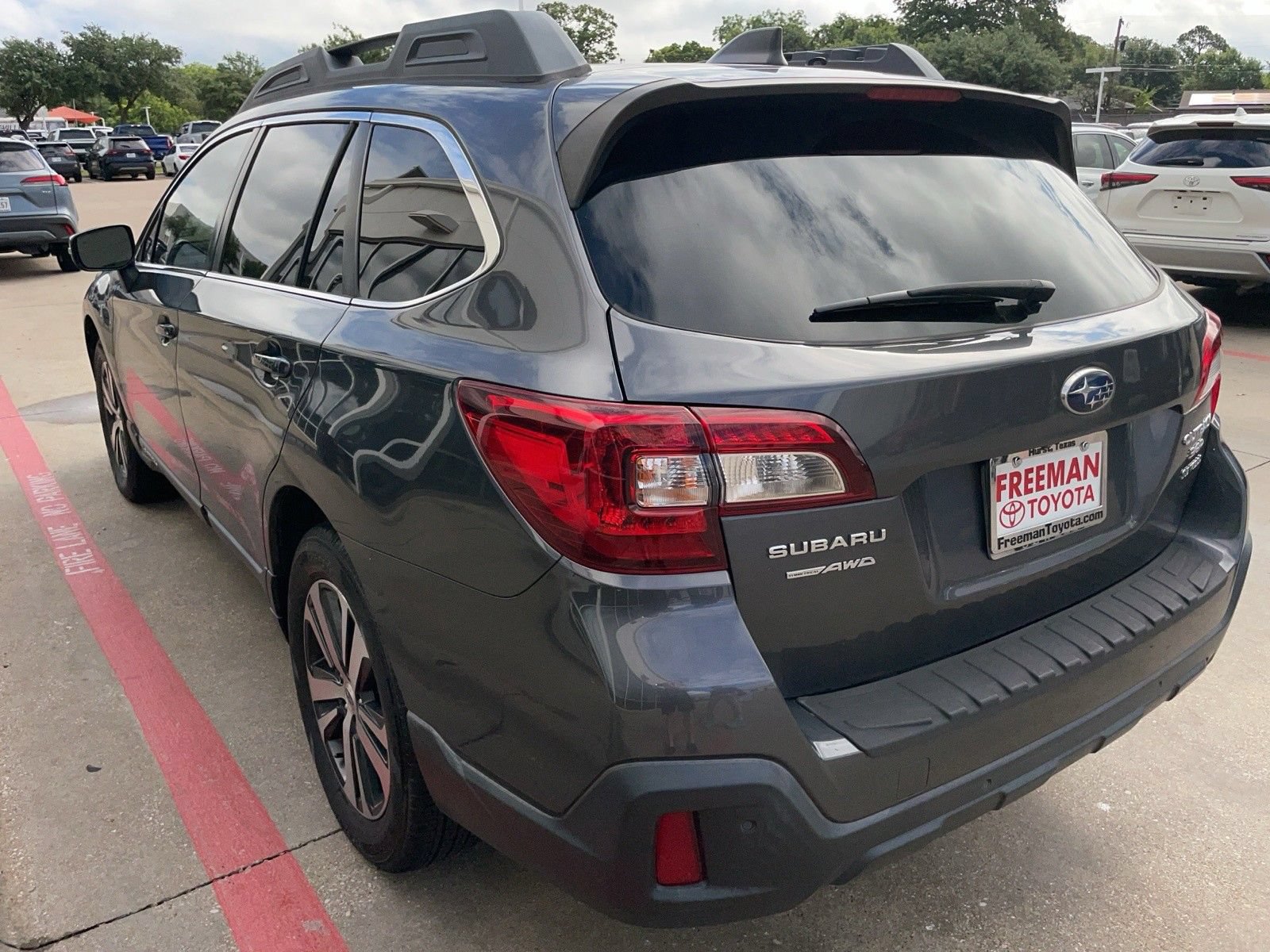 Used 2019 Subaru Outback 3.6R Limited AWD/4WD image 8