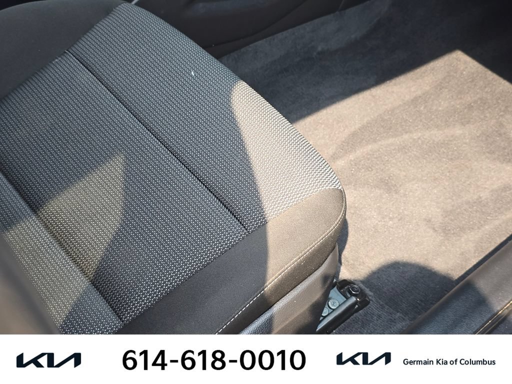 Used 2017 Kia Forte LX FWD image 27