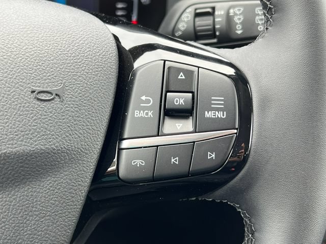 New 2024 Ford Escape SE FWD image 19