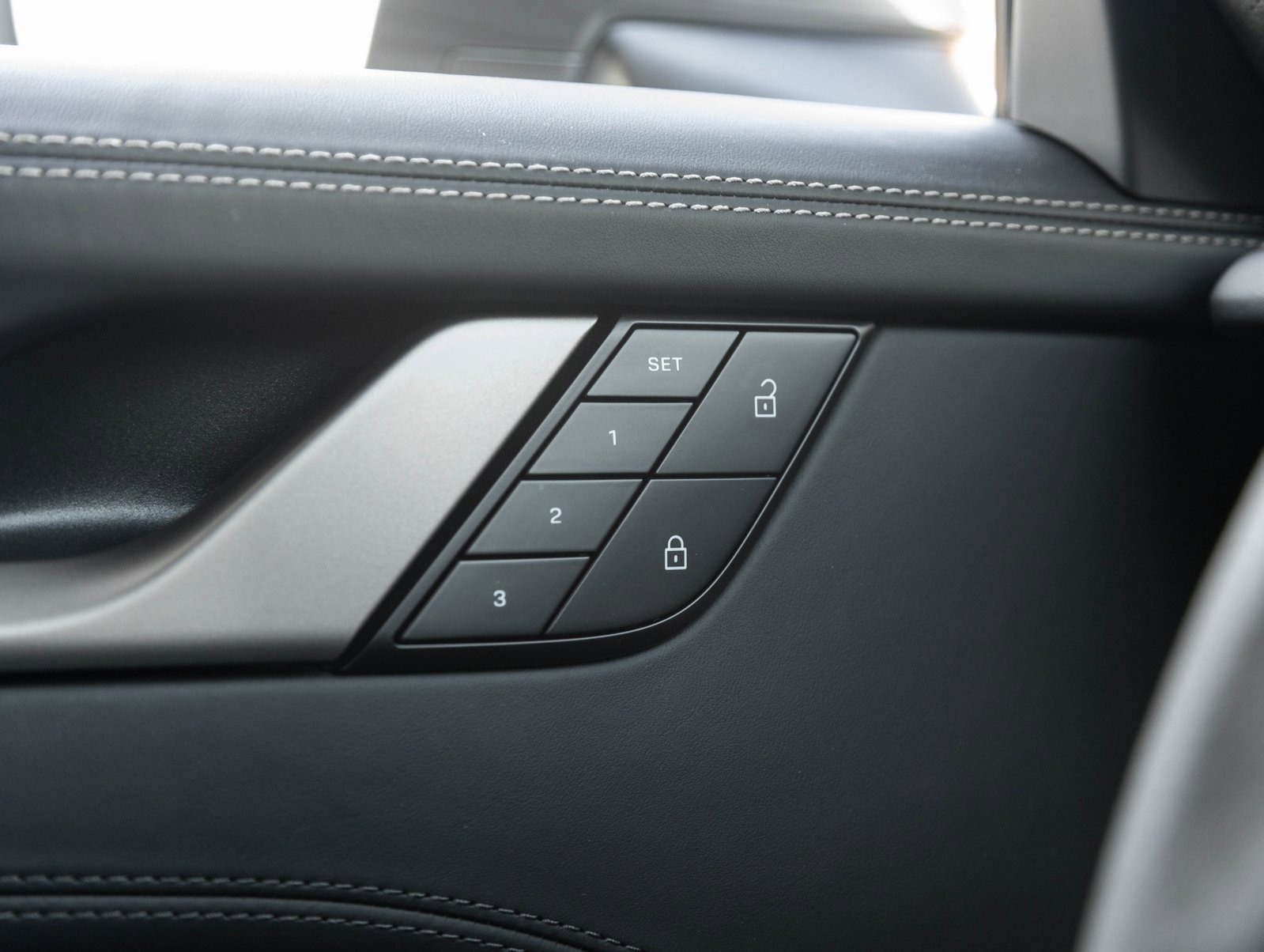 Used 2025 Porsche 911 Turbo S image 18