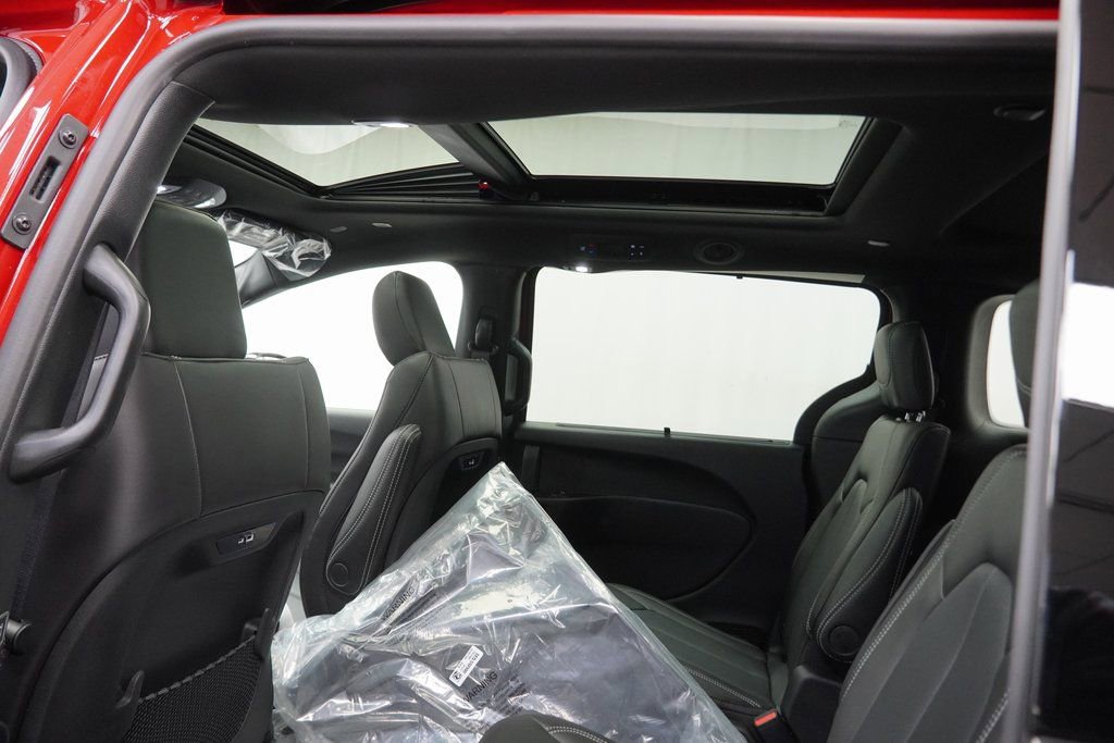 New 2026 Chrysler Pacifica Select image 19
