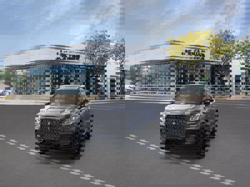 Used 2026 Lincoln Corsair Premiere image 2