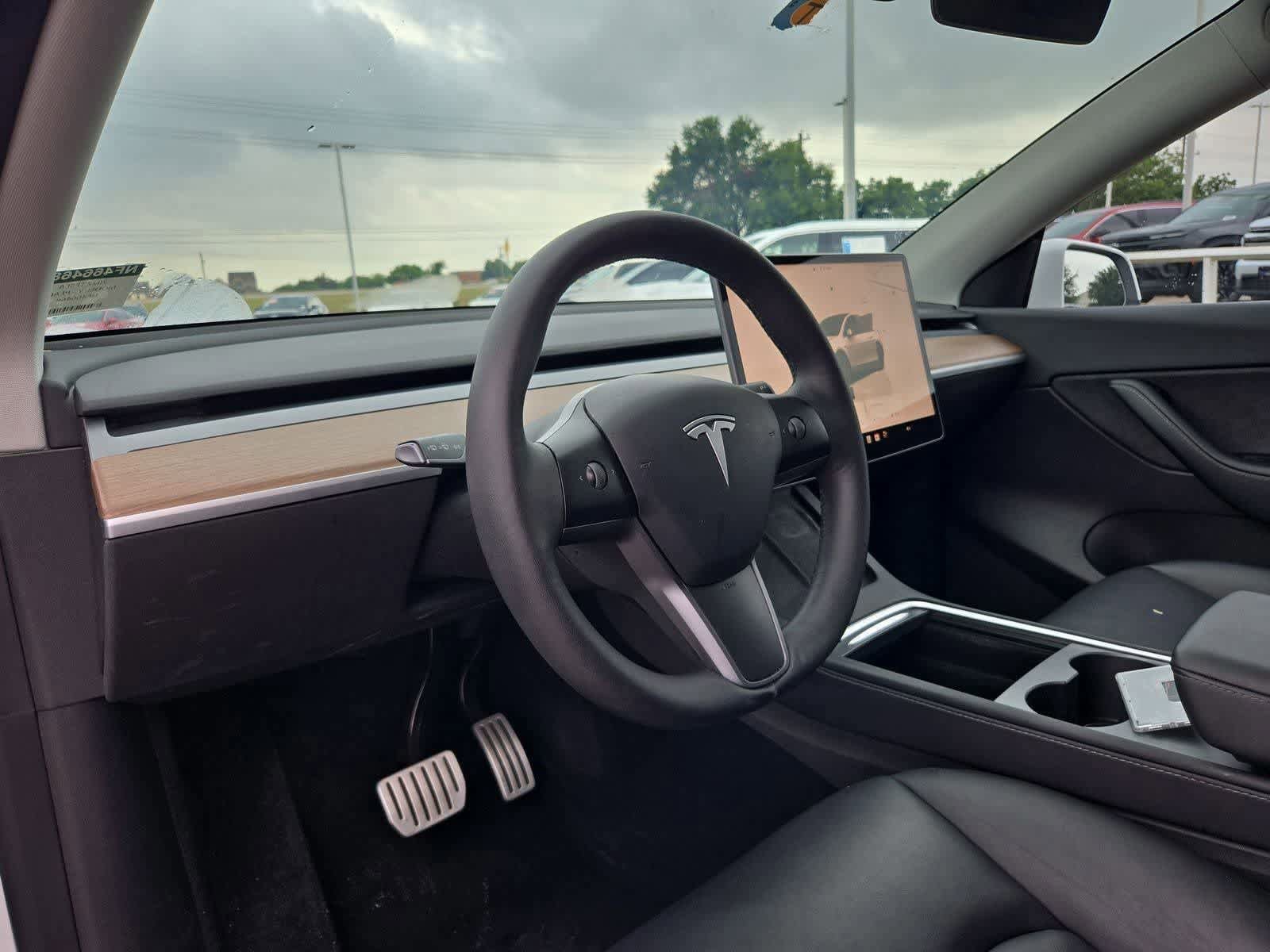 Used 2022 Tesla Model Y Performance AWD/4WD image 2