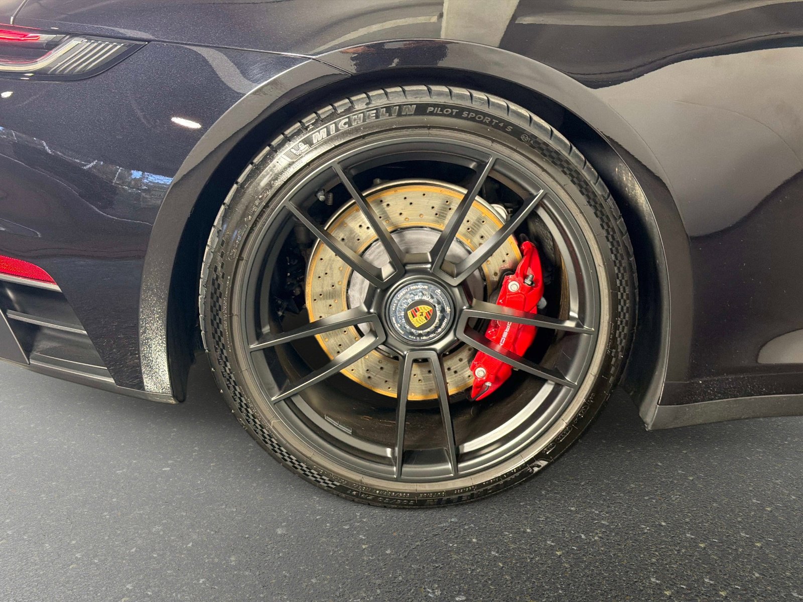 Used 2024 Porsche 911 Targa 4 GTS image 18