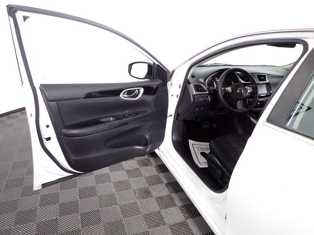 Used 2019 Nissan Sentra SV FWD image 16