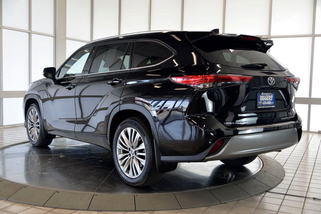 Used 2022 Toyota Highlander Platinum AWD/4WD image 6