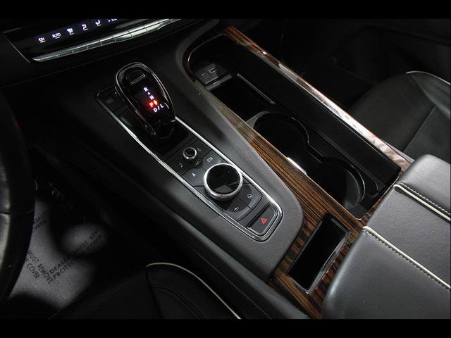 Certified 2022 Cadillac Escalade Premium Luxury AWD/4WD image 19