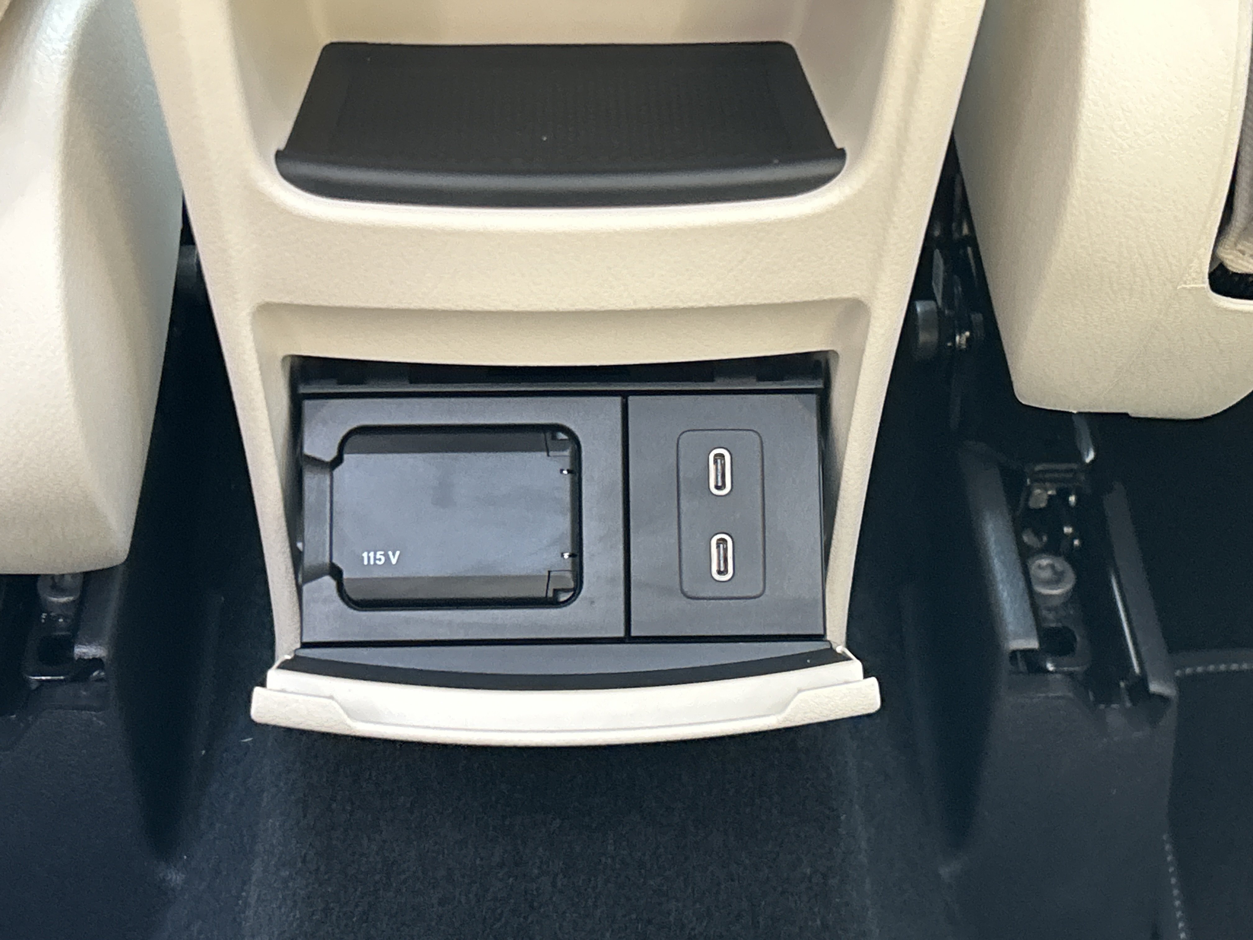 Certified 2025 Mercedes-Benz GLA 250 image 41