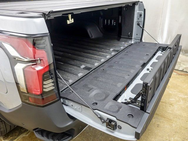 New 2026 Chevrolet Silverado EV LT image 9